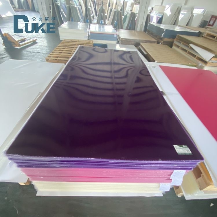 Blokowanie promieniowania UV Kolory fioletowe Widoczne przez błyszczące twarde arkusze Perspex do sygnalizacji