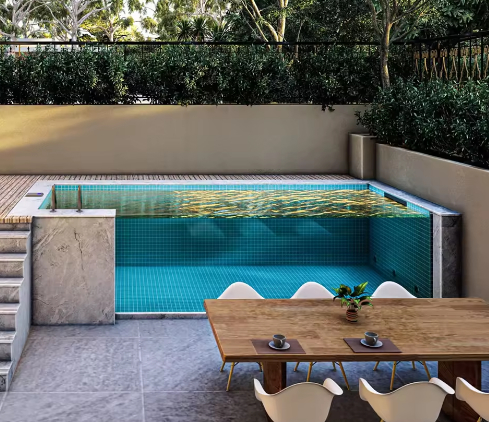 Custom Large Size Clear Acrylic Pool Wall for Infinity Edge Swimming Pool Hotel Villa Resort